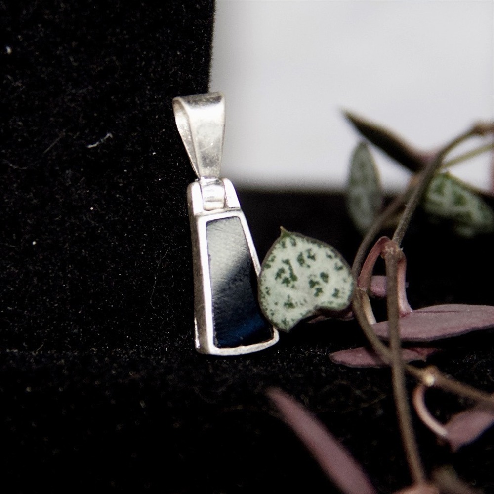 925 Sterling Silver Black Onyx Trapezoid Pendant Geometric Minimalist Hallmark‎